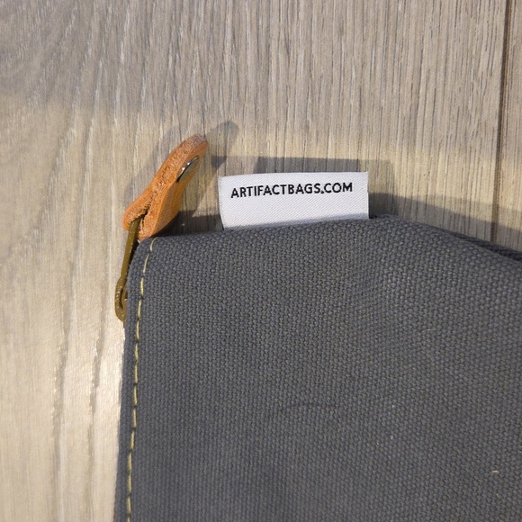 Artifact Pouch - Picture 3 of 5